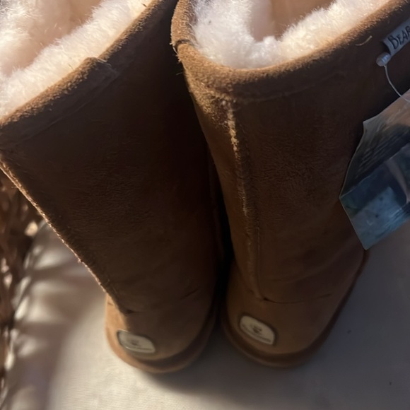 New Bearpaw Emma Leather Boots Sheepskin Lining 9 NWT - Picture 3 of 3